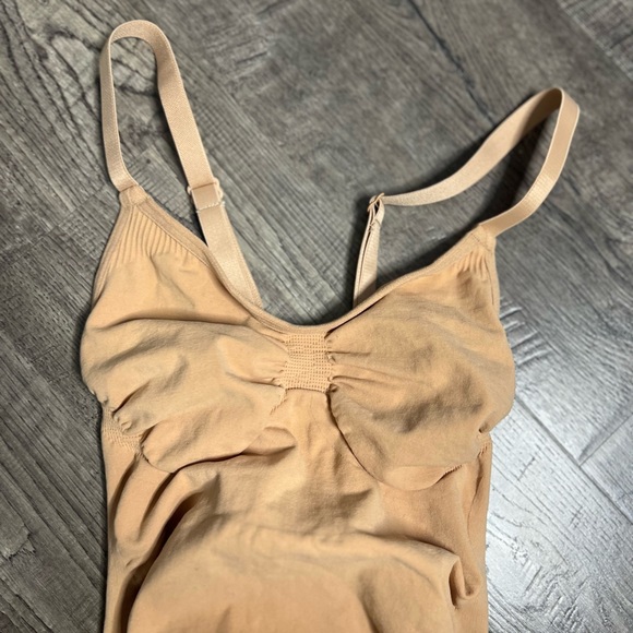 NWOT MATERNITY SCULPTING BODYSUIT MID THIGH IN OCHRE XXS/XS - Picture 9 of 12